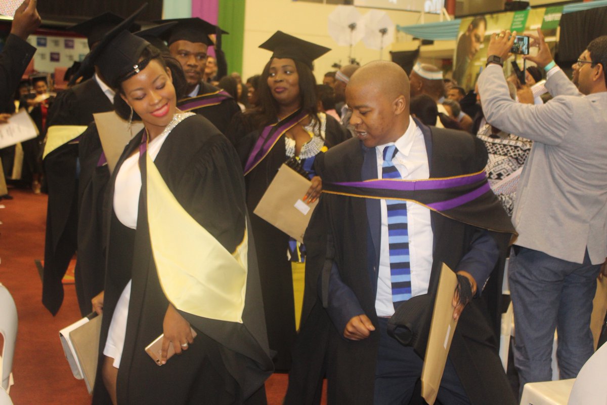 DUT_Tweets's tweet image. Autumn #DUTGRAD2018 ends on a high note with the Faculty of Health Sciences @RadioDUT @DUTAlumni @JournalismIziko @ButiManamela