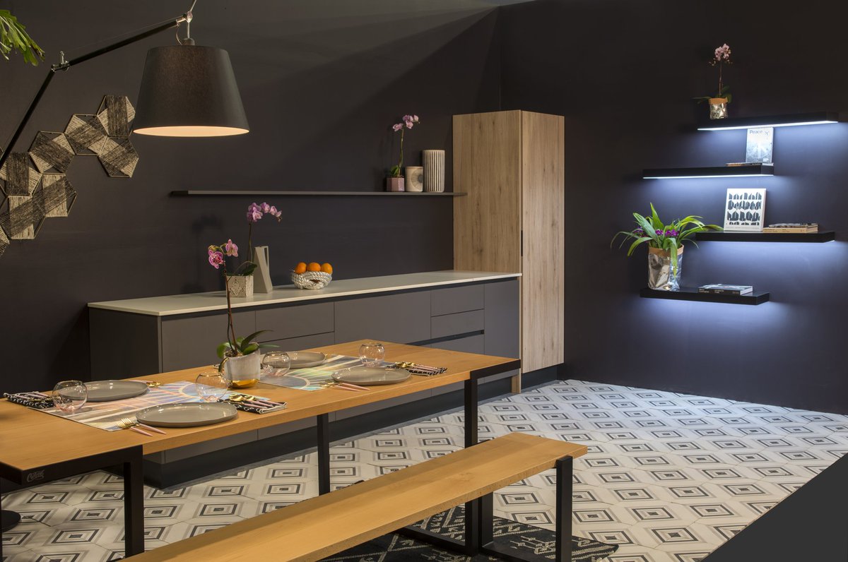 asterisk_lights's tweet photo. This is the #vignette by @boudreauxdesignstudio from the @flhomeshows Miami show.
Sponsored by @liteshelf. See the #LiteShelfFloating on the right side
See us at the #ojba #citywide show on #Wednesday.
Meadowlands expo center booth #243.
#worthit
#LiteShelf #bespoke #lighting https://t.co/Ju2etpTZn1