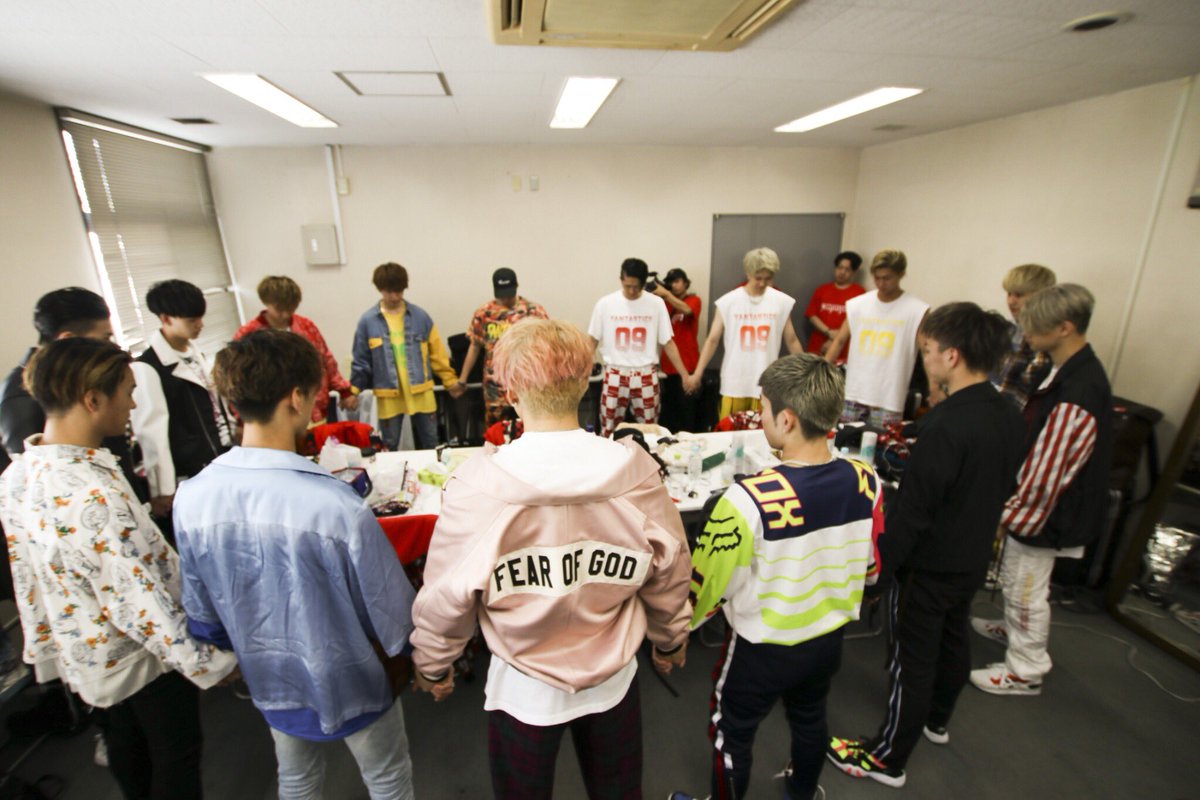 taiki__official's tweet photo. 夢者修行 大分公演
ありがとうございました‼️

BALLISTIK BOYZの皆んなも
オープニングアクトとして
凄く盛り上げてくれてます⤴️⤴️

関東の皆さん
今夜の週刊EXILEも
要checkです🤔

#夢者修行
#FANTASTIC9
#FANTASTICS
#BALLISTIKBOYZ https://t.co/X2d3iX4sDf