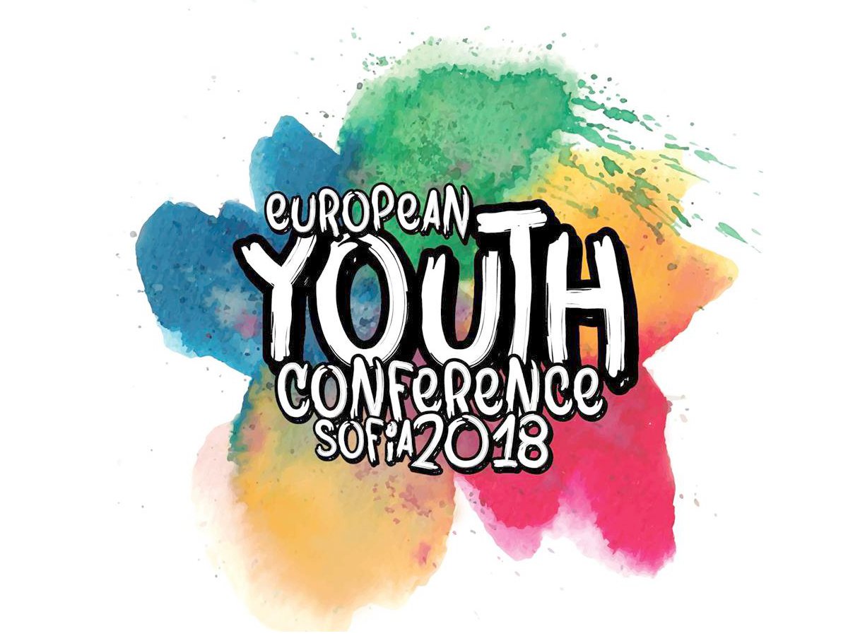 Eurodesk's tweet photo. 📣At #EUYCSofia young people from all over Europe presented their vision for future youth policy with 11 new European #YouthGoals 🇪🇺 Read more ➡ https://t.co/zrtAds5kUK #YouthConf https://t.co/qXjljeOK3g