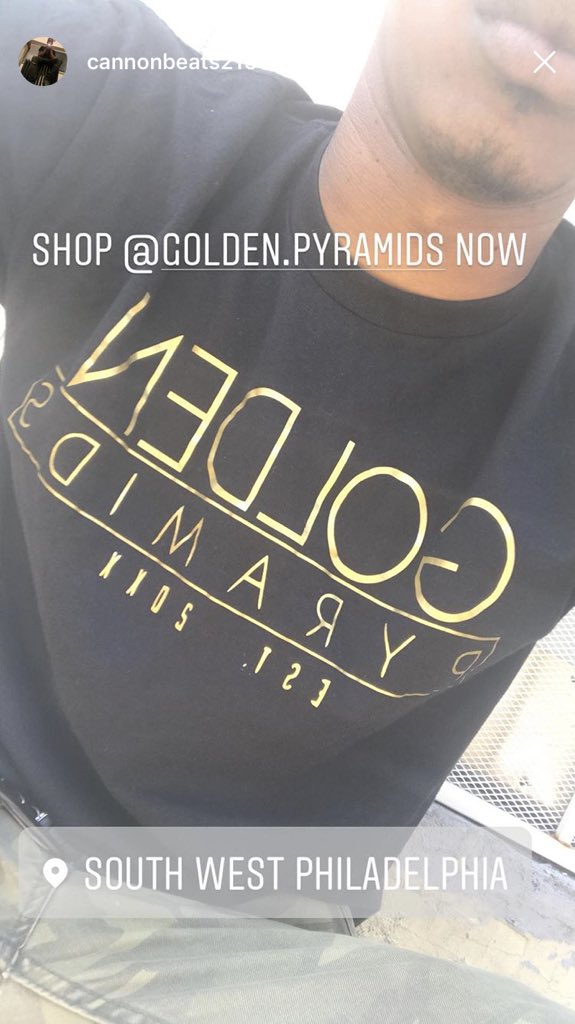 SniperxBae's tweet photo. Cause it’s Monday 🤷🏽‍♀️ my favorite guy 🤞🏾@CannonBeats215 
SIGNATURE TEE BY @GoldenPyramidsX https://t.co/1ER6QV15tJ