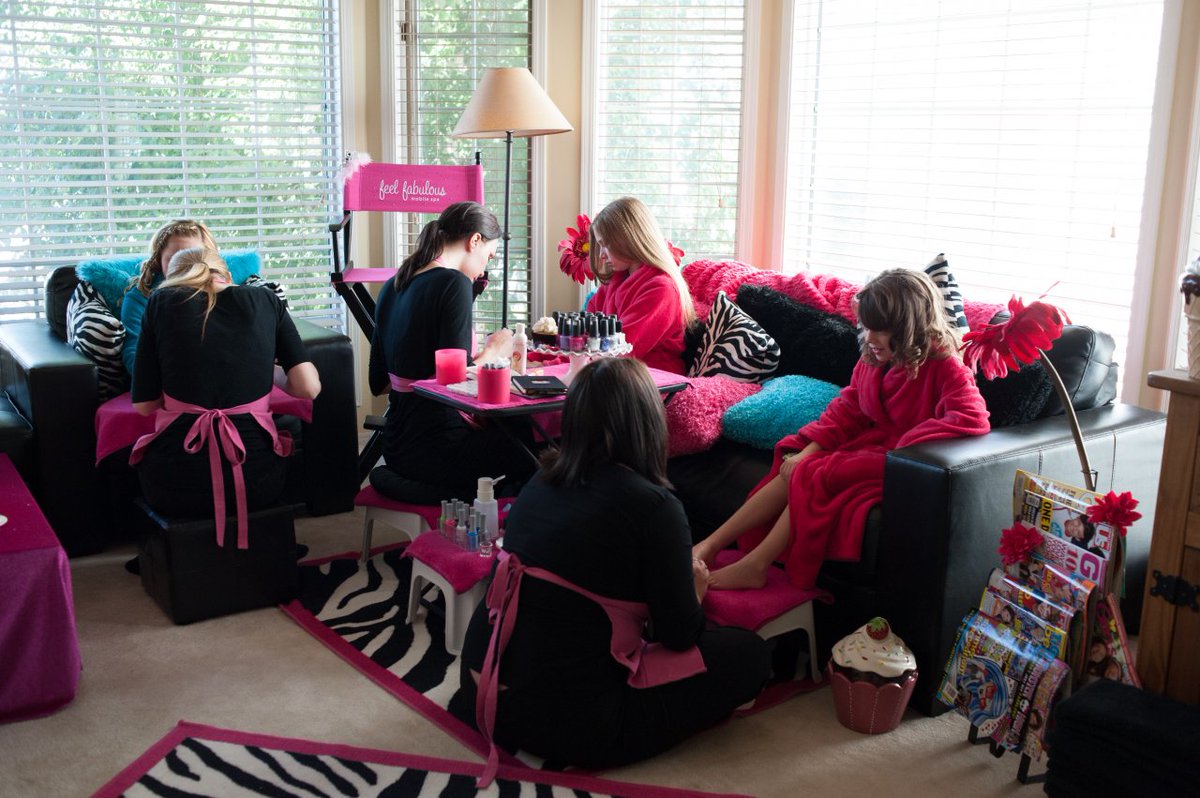 SpaIncMag's tweet photo. “One of the main advantages to having a mobile spa is that clients don’t have to worry about little things, like finding a babysitter for a few hours or leaving the house looking like a mess.”-- Diana Strickland #mobile spas #spabusiness #spabiz https://t.co/kC6TM14bfW https://t.co/VrqTjsXZVO
