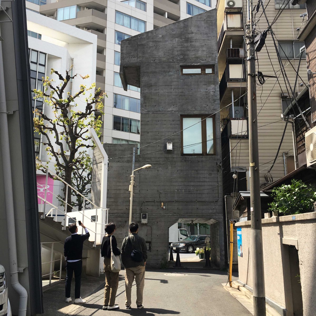 moct_studio's tweet photo. Tower House by Takamitsu Azuma. Designed as a continuous vertical room it reflects our negotiated occupation within cities and an embarking moment in our understanding, studies and development of 3 x 5 Small House https://t.co/GnaktyCN17 #microdwelling #jutaku #urbaninfill https://t.co/2GvfYT1PpY