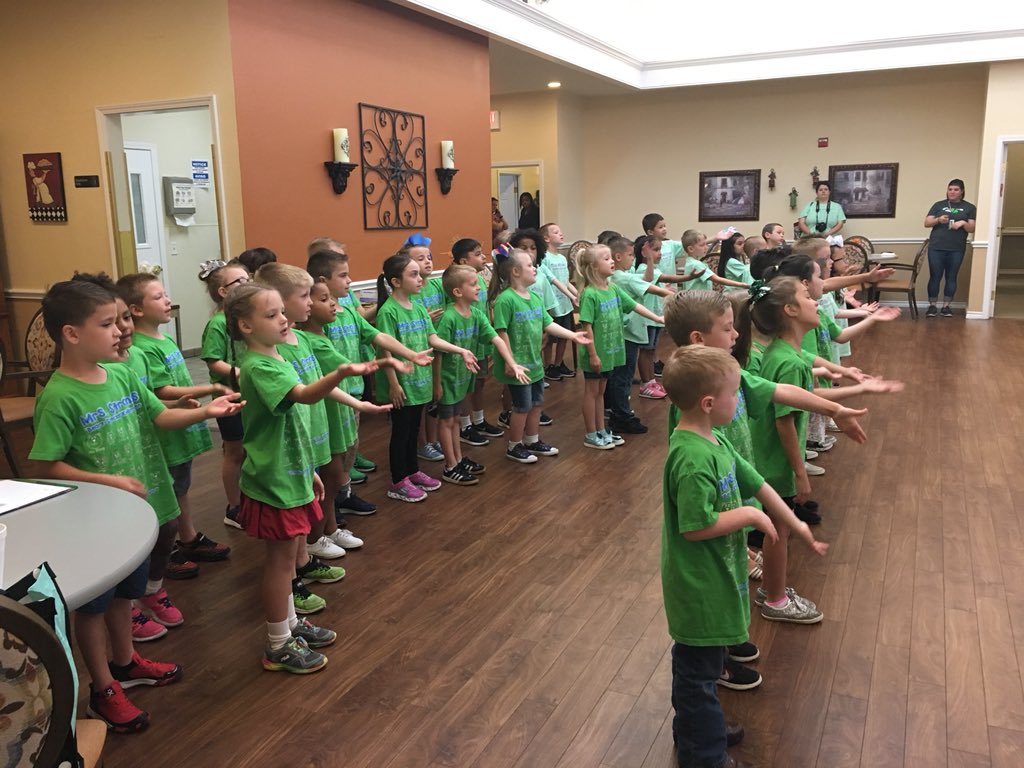 SSEFalcons's tweet photo. SSE Kindergarten sang for the residents at Autumn Oaks. https://t.co/zeUUCVJxBL