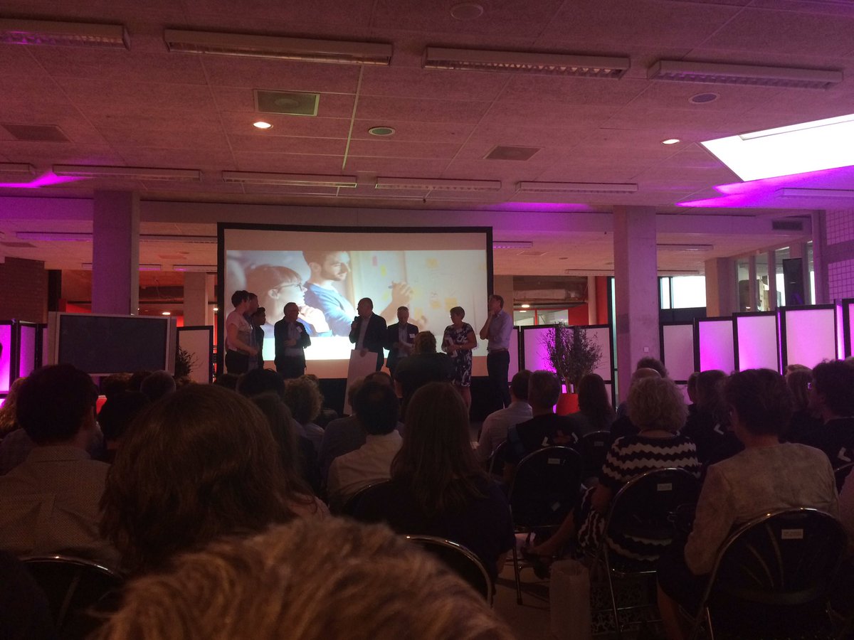 Beijer_Lilian's tweet photo. Moving Reality van @maartenskliniek wint #dutchhackinghealth !@ocmer @HealthValley https://t.co/59pmlRntbP