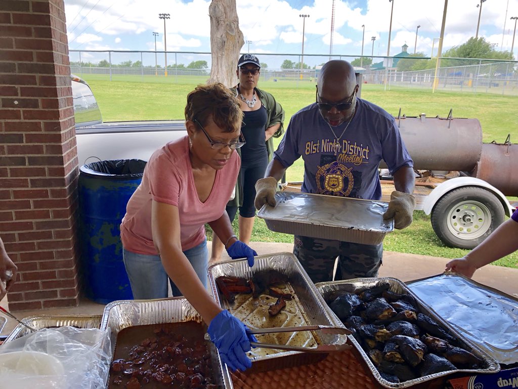 ColemanBand's tweet photo. What a great end of the year picnic for the BCMS band students and parents.  Thanks for a great school year. https://t.co/6ZA2vOpLYH