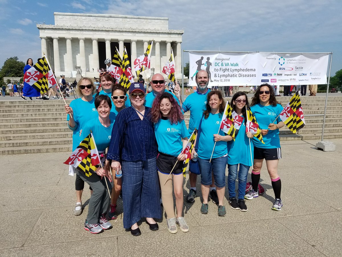 LymphaticNet's tweet photo. LE&RN Maryland at the 2018 #DCLymphWalk with @MsKathyBates. https://t.co/9d1thm6Mku
