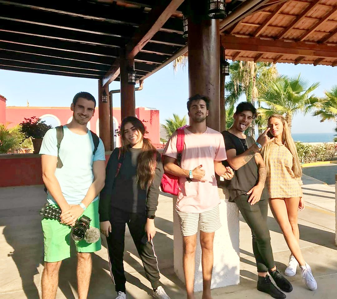 VisitIZ's tweet photo. Un gusto tenerlos de regreso amigos de @dosogas para disfrutar nuestro bello #IxtapaZihuatanejo. Disfruten su estancia!!

#EsteVeranoEnIxtapaZihuatanejo #Dosogas @mathisellanes @fedevigevani @agustina_anon @nicolekgam  
#UnViajeDosParaísos https://t.co/ODSRAjqhBI