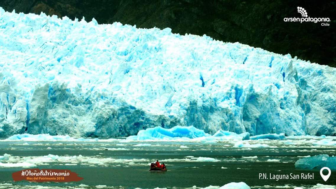 AysenPatagonia_'s tweet photo. Es uno de los atractivos turísticos más importantes de #AysénPatagonia, el gigantesco glaciar San Rafael, tiene un frente de 2 kilómetros de ancho (norte a sur) y un largo aproximado de 20 kilómetros.
¡¡¡Te rendirás a su belleza!!! 
Más Info👇
https://t.co/uxyWcrV9kh https://t.co/1YhGRme6XI
