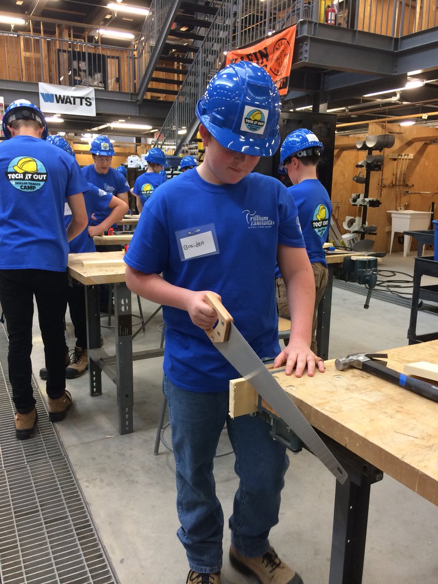tldsboyap's tweet photo. Measure twice, cut once in the Carpentry workshop at Tech It Out. @tldsboyap @_studentsuccess #tldsblearns https://t.co/8dmC3xxpii