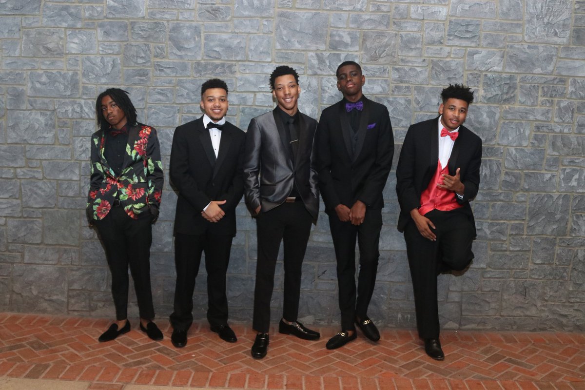 omgnatee's tweet photo. Extra pics the photographer just sent me #OxonProm2k18 https://t.co/ENaFhL1Muh