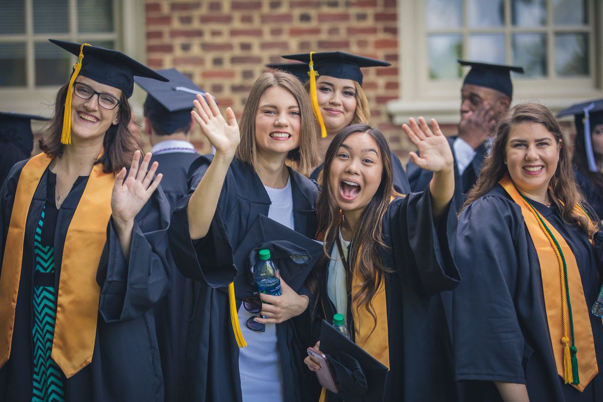 RegentU's tweet photo. You guys are the cutest ever.
#RegentGrad18 https://t.co/UsxZ3HsbNM