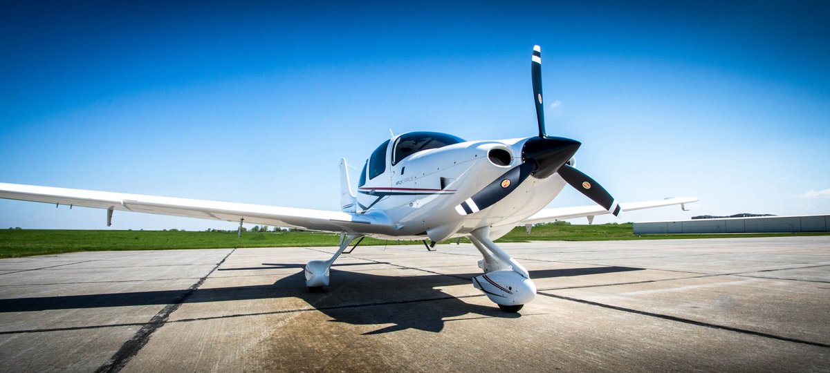 igniteflightlnk's tweet image. THE WAIT IS OVER!! Our brand new 2018 Cirrus SR20 G6 is now available to rent! Check out more photos and details here: bit.ly/2Hd0mOg

#N311FP #KLNK #flyperformance #cirrus #SR20 #G6 #flighttraining #learntofly #cirrustrainingcenter #discoveryflight