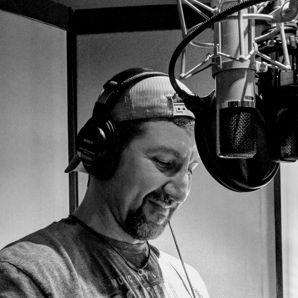SteveNewsome_'s tweet photo. Look for #newmusic in the #summer2018 
#trysomethindifferent #dropalimeinit #producer #bartmckay #cantwait #acma #ccma #albertaboy #hatcountry
#teamsteve https://t.co/FrZWZcxzlA https://t.co/sq77CIeD20
