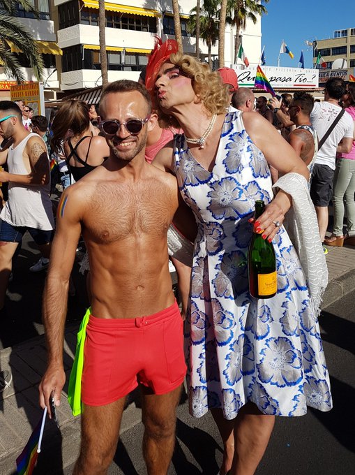 With one of my good, hung 'girlfriend' from Berlin Laboratory ???
@L_K_4 @HotMaleStuds https://t.co/