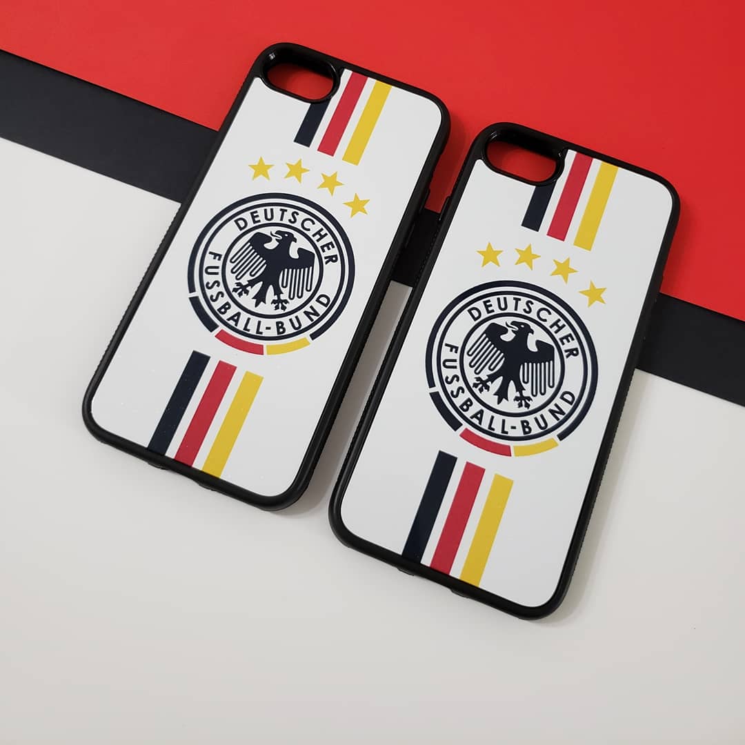 stuff_monster's tweet photo. La coupe du monde débute dans un mois exactement! 🏆 Est-ce que l'Allemagne gagnera le trophée pour une deuxième fois consécutive? ⚽️
#MonsterStuff #phonecase #custom #giftideas #shoplocal #madeinMTL #WorldCup #football #soccer https://t.co/vZsVqeVUnd