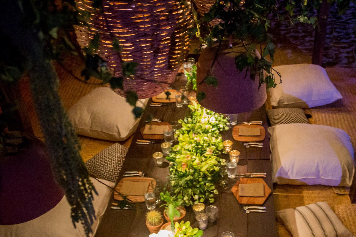 elenadamy's tweet photo. Love this overhead view of the setting we designed for a very special birthday party... just a little dinner on the beach with friends, planned by @elsadilasser for #TeamElenaDamy #CaboStyle #ElenaDamyCelebrations with pic by @GiovanniEmmanPH https://t.co/7GdmVireLI