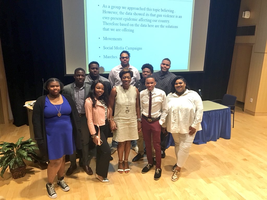 pgccnews's tweet photo. #PGCC public relations students hosted an event on gun violence in America today. βIf we want change, we have to make a change.β #StudentsSpeakingOut https://t.co/wz9p9SDJNF