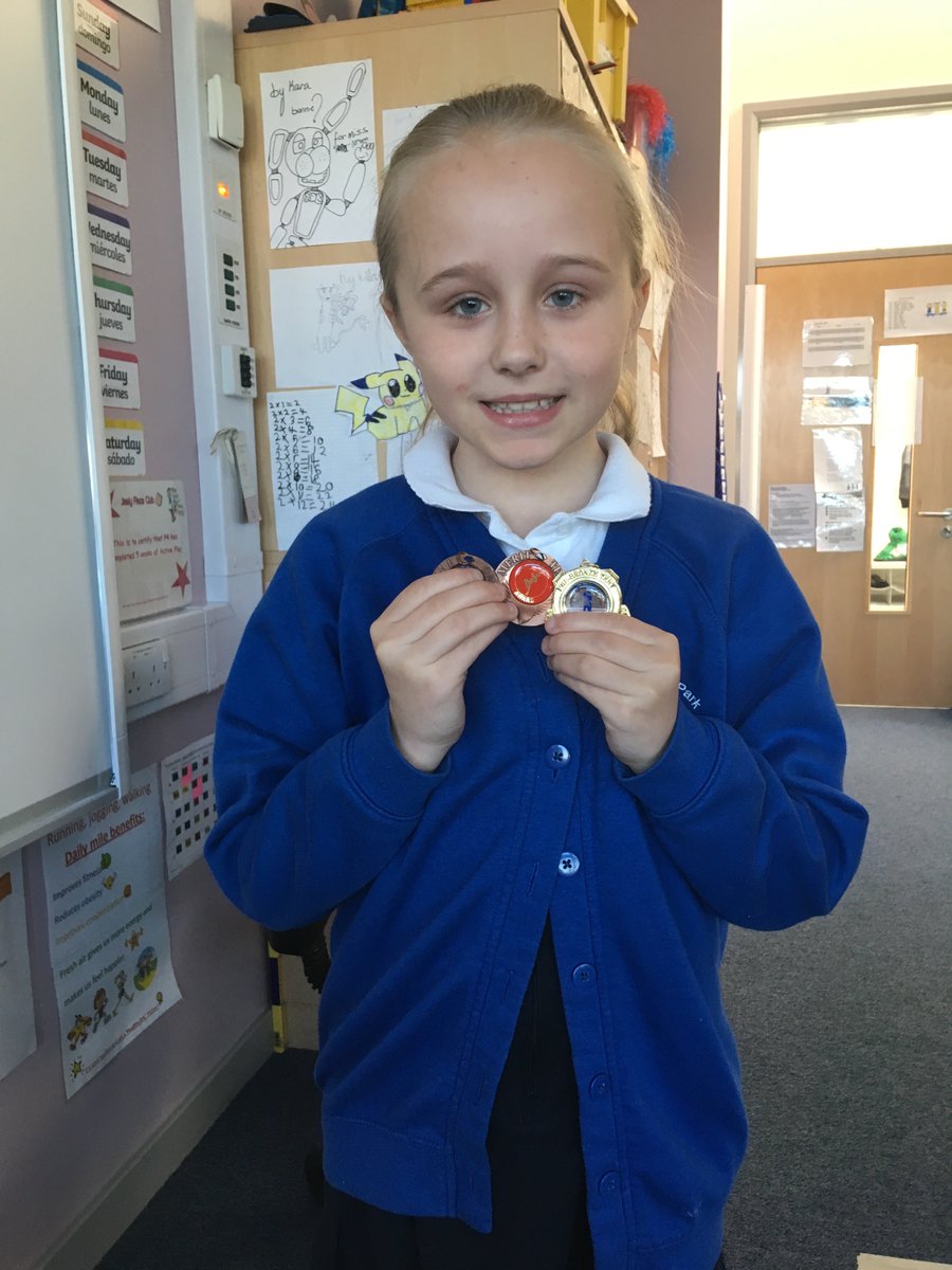 P4PiriePark's tweet photo. Well done to this girl in P4a who was awarded highly commended for her tap, majorette and freestyle dancing 💃👏🏻🌟 #achievement #dedication @Piriepark2014 https://t.co/ozPXU3GnQh