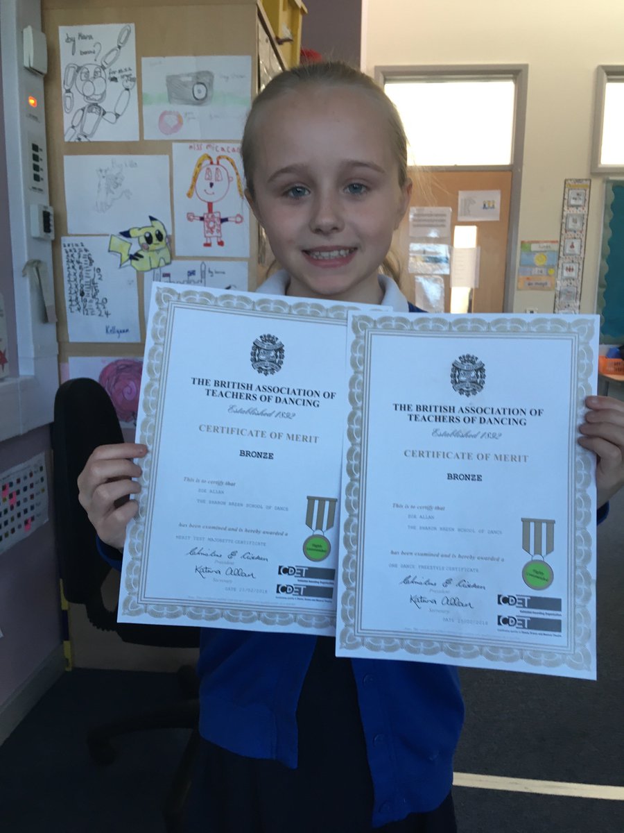 P4PiriePark's tweet photo. Well done to this girl in P4a who was awarded highly commended for her tap, majorette and freestyle dancing 💃👏🏻🌟 #achievement #dedication @Piriepark2014 https://t.co/ozPXU3GnQh