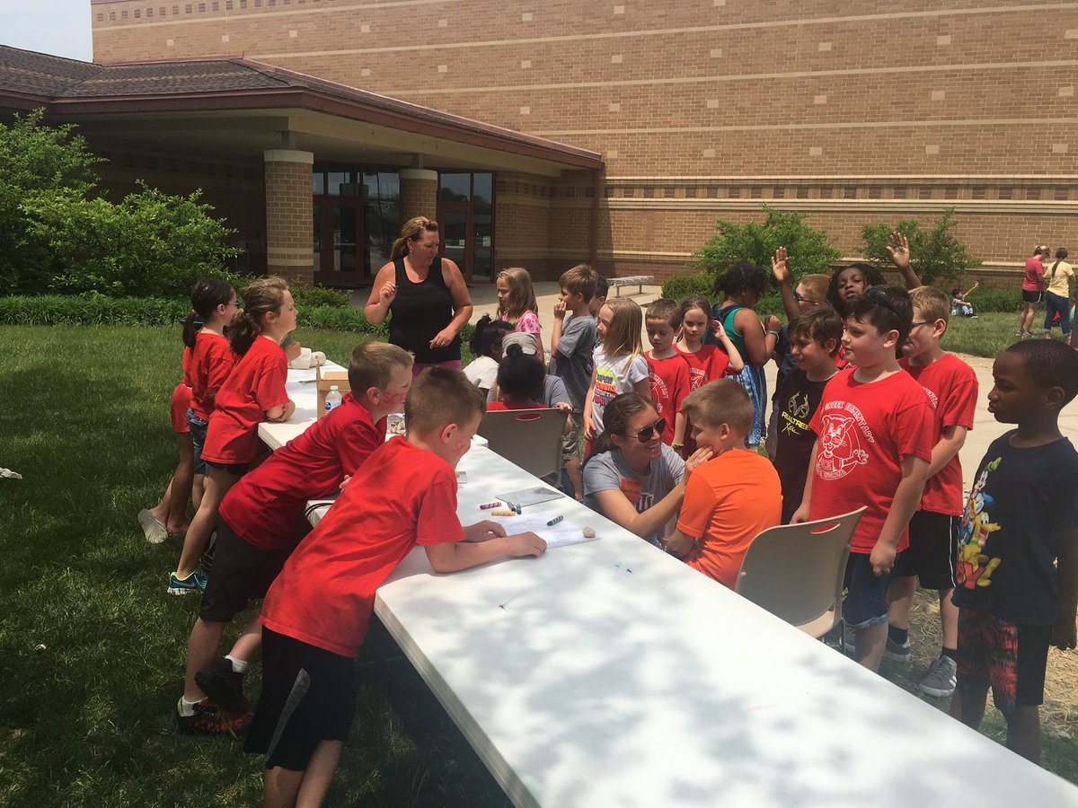 Amanda Kelly tweet media