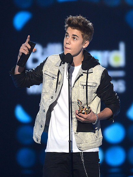 JDBVoteUpdateTR's tweet photo. Every RETWEET and Reply count a vote

ALL FOR BIEBER 
@justinbieber #IVoteJustinBBMAs https://t.co/mAZBnqSovo