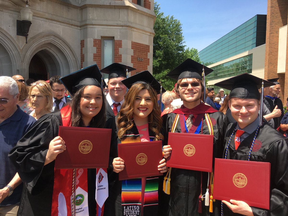 EricalopezWX's tweet photo. My first grade dreams have came true. I’m now Meteorologist Erica Lopez!!!! Couldn’t have done with without the amazing support of my friends, family, professors, and amazing mentors ❤️ Next Stop... @KION546 in California 🌊🌴 #OUGrad18 https://t.co/0Hsf1Fj8pp