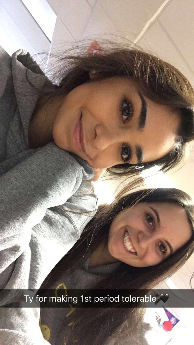 veronicaouchev's tweet photo. happy birthday💙 wouldnt have survived 1st period without you!! have the best day love💓 @oliviaclaussen https://t.co/0lwl6xYQ9v