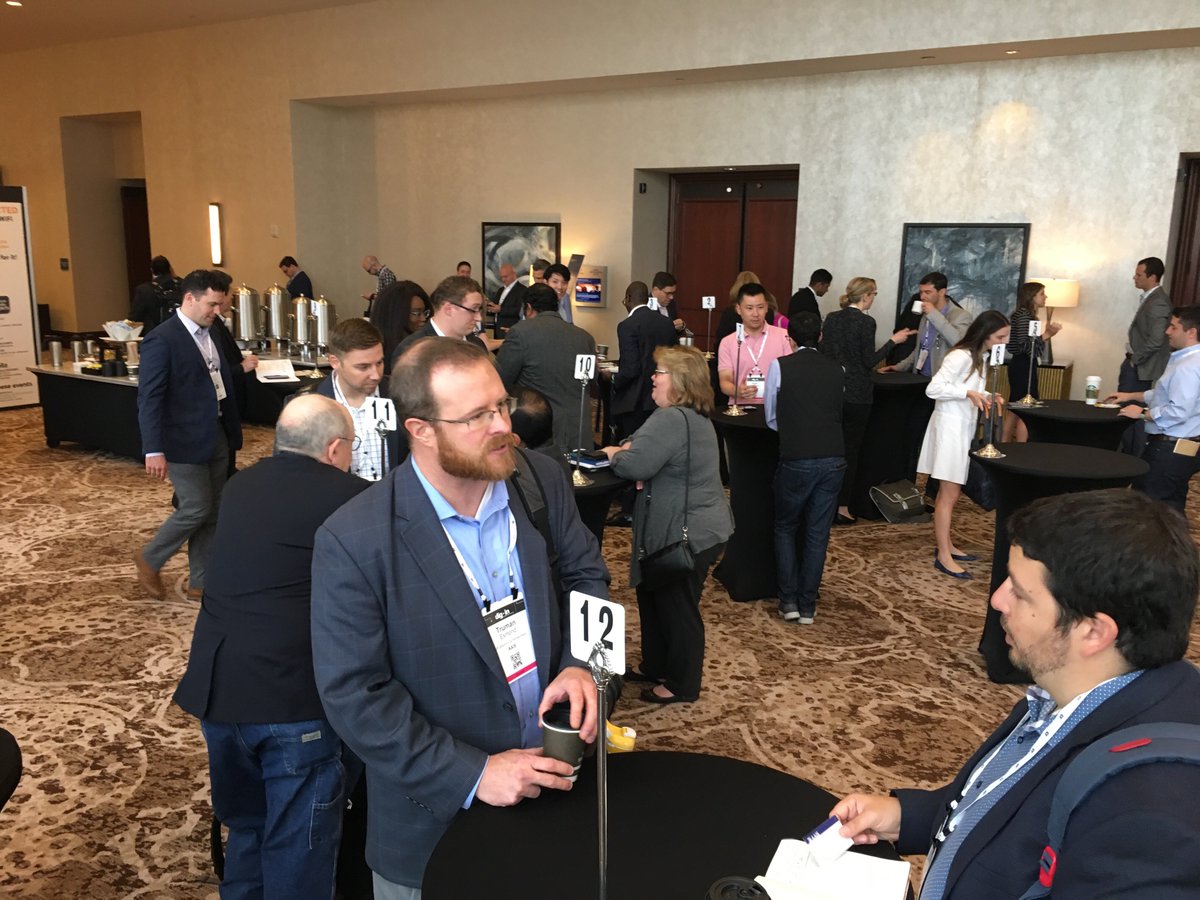 dig_insurance's tweet photo. #DigIn18 is off to a great start - @Brellanetwork tables are full! https://t.co/8SCjSXcyXY