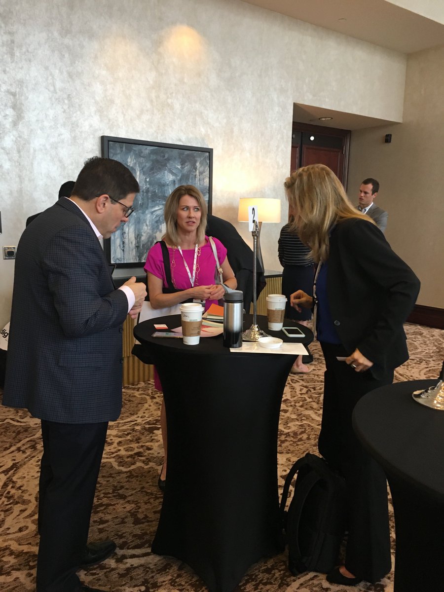 dig_insurance's tweet photo. #DigIn18 is off to a great start - @Brellanetwork tables are full! https://t.co/8SCjSXcyXY
