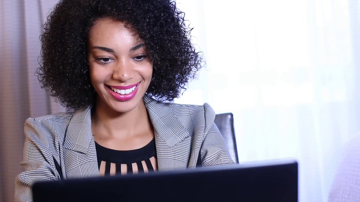 NYFinancialLabs's tweet photo. Happy #MotivationMonday! According to one of our members, one way to motivate yourself is to keep a folder in your email of all the times people have appreciated your service. When you're feeling low, unmotivated, or uninspired, take a look in the folder to rejuvenate yourself! https://t.co/EfnPCm3F4j
