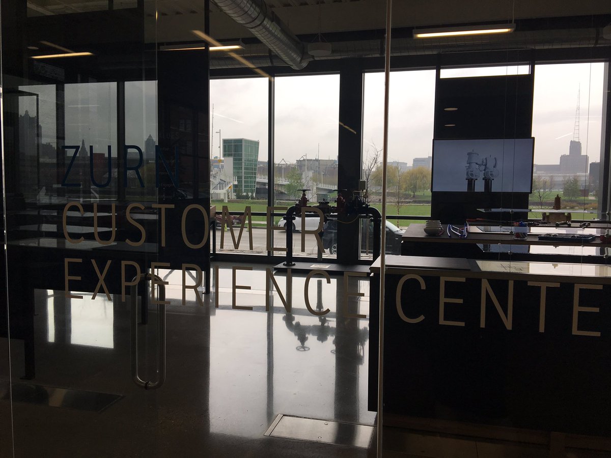 JackieP_EUA's tweet image. @ZurnInd designed by @EUA Our focus for our clients is to create a unique solution that fits your brand, culture &amp;amp; budget #workplaceexperts