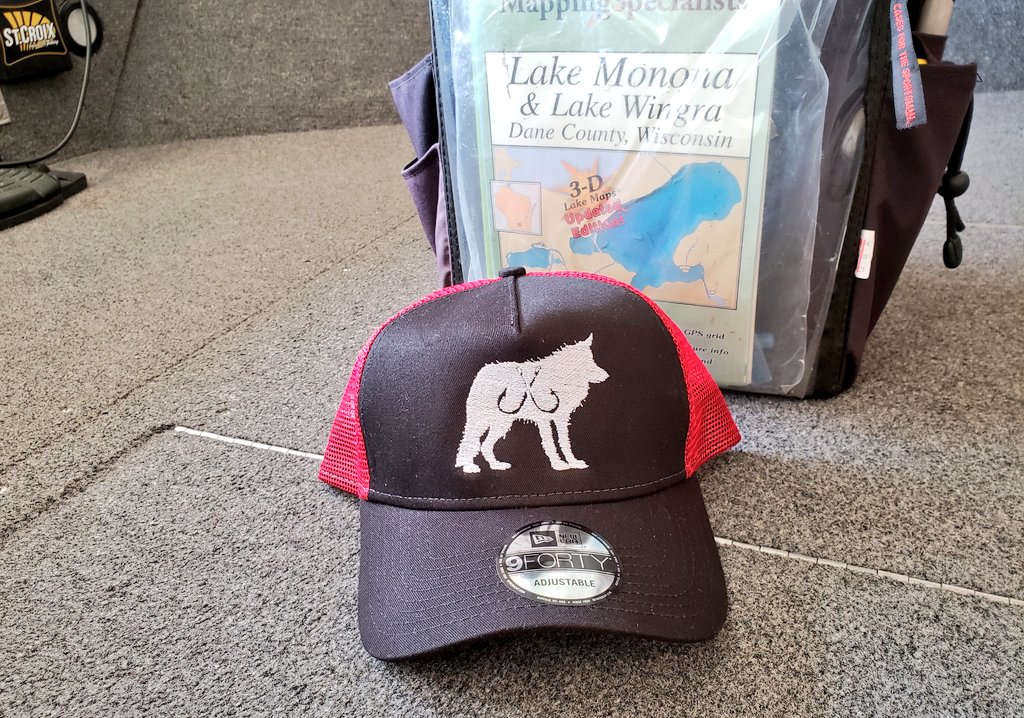OlHossVike's tweet photo. Tonight is the last #CapitalCityMuskiesInc monthly meeting at the 5100 Bar until September. Our featured speaker is Lake St. Clair Guide Capt. Matt "Catfish" Firestein. In addition, I'm donating this #WolfPackPF hat to the raffle prizes tonight. See you at 7pm. #CCMI https://t.co/qLGaPWtWYb