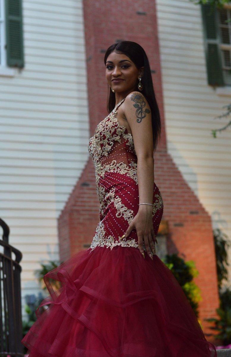 _dejaweja_'s tweet photo. #Oxonprom2k18 🖤💛 p.2 https://t.co/nDU8IW6JdU