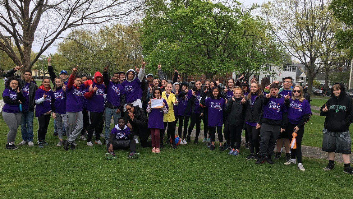 CityConnects's tweet photo. Congrats to the group of students from @cmshappenings - led by City Connects coordinator, Brad Maloon - who participated in the 5k #WalkforHAWC and raised funds to help bring an end to abuse. Truly inspiring partnership @HAWCNorthShore https://t.co/6lXTXCpsnc