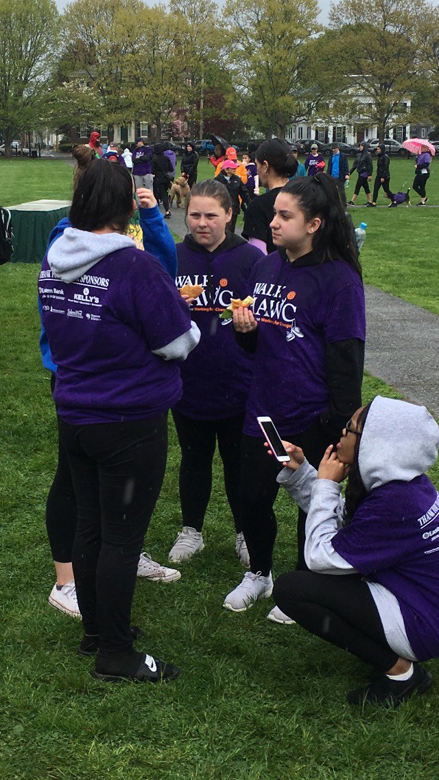 CityConnects's tweet photo. Congrats to the group of students from @cmshappenings - led by City Connects coordinator, Brad Maloon - who participated in the 5k #WalkforHAWC and raised funds to help bring an end to abuse. Truly inspiring partnership @HAWCNorthShore https://t.co/6lXTXCpsnc