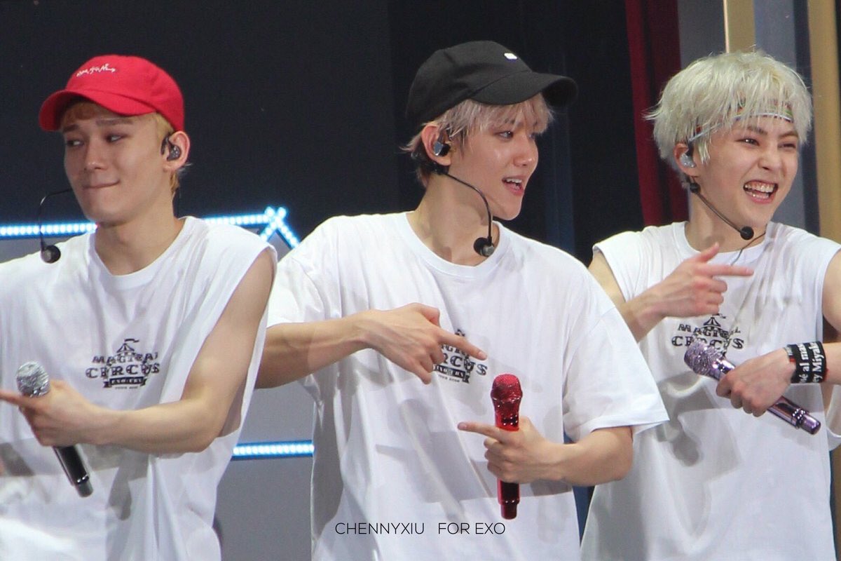 EXO_MyanmarTeam's tweet photo. [HQ] 180512 CBX at Magical Circus Tour in Yokohama 
Cr: ChennyXiu

#CBX_MagicalCircus #Chen #Baekhyun #Xiumin #PremiosMTVMiaw   #MTVBRKPOPEXO @weareoneEXO 
#EXO_MyanmarTeam #Admin_Grace04 🐶 https://t.co/gm5NwB9Jj6