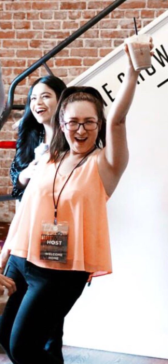 Midnightlorde's tweet photo. Ready for Monday likeeeee @hillsong_oc 🎉👌 btw why does my arm look broken?😂 #doublejointedproblems https://t.co/6241mwUsRp