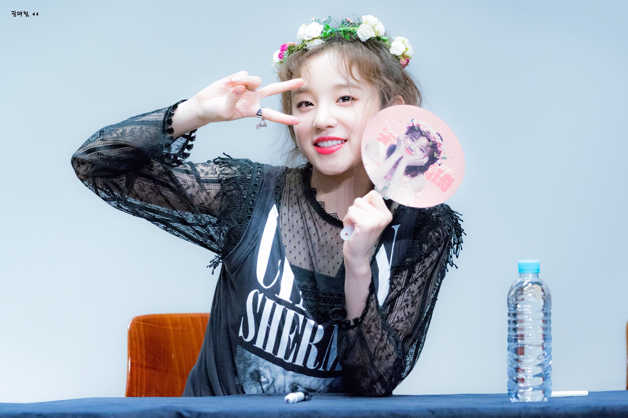 DdLJSFEV4AUPu44.jpg:orig