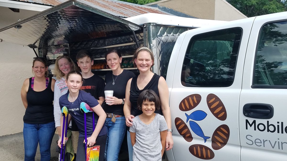 SHPCAustin's tweet image. Be a part of our Mobile Loaves &amp;amp; Fishes Truck Runs!
 
We have a @mobileloaves truck run on the second Saturday of every month that serves the homeless in our community with food, clothing, and other essentials. #missions #lovegodloveeverybody #servingGOODNESS