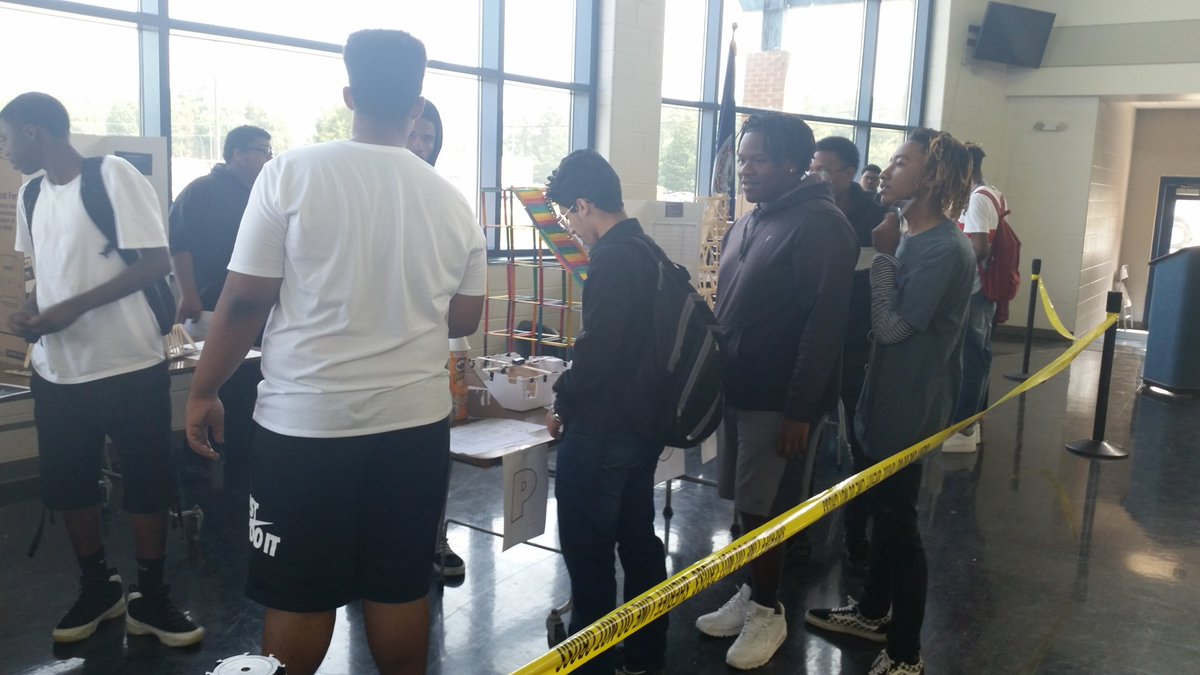 JcabildoL's tweet photo. Miss Lingo evaluating the Physics  projects#science is life@BHSBULLDOGSBCPS.  DAY 2 https://t.co/3JWatdBIsD
