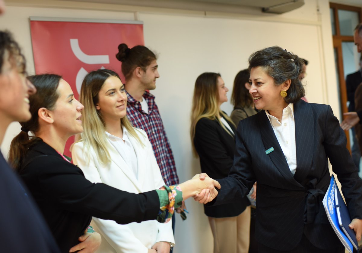 AfshanKhan_'s tweet photo. Upbeat meeting today with inspirational young people at @KosInnovations, finding creative ways to bring about positive social change in Kosovo (UNSC 1244). #youthempowerment #girlsintech #agentsofsocialchange #volunteerism https://t.co/c1JgnW27QK