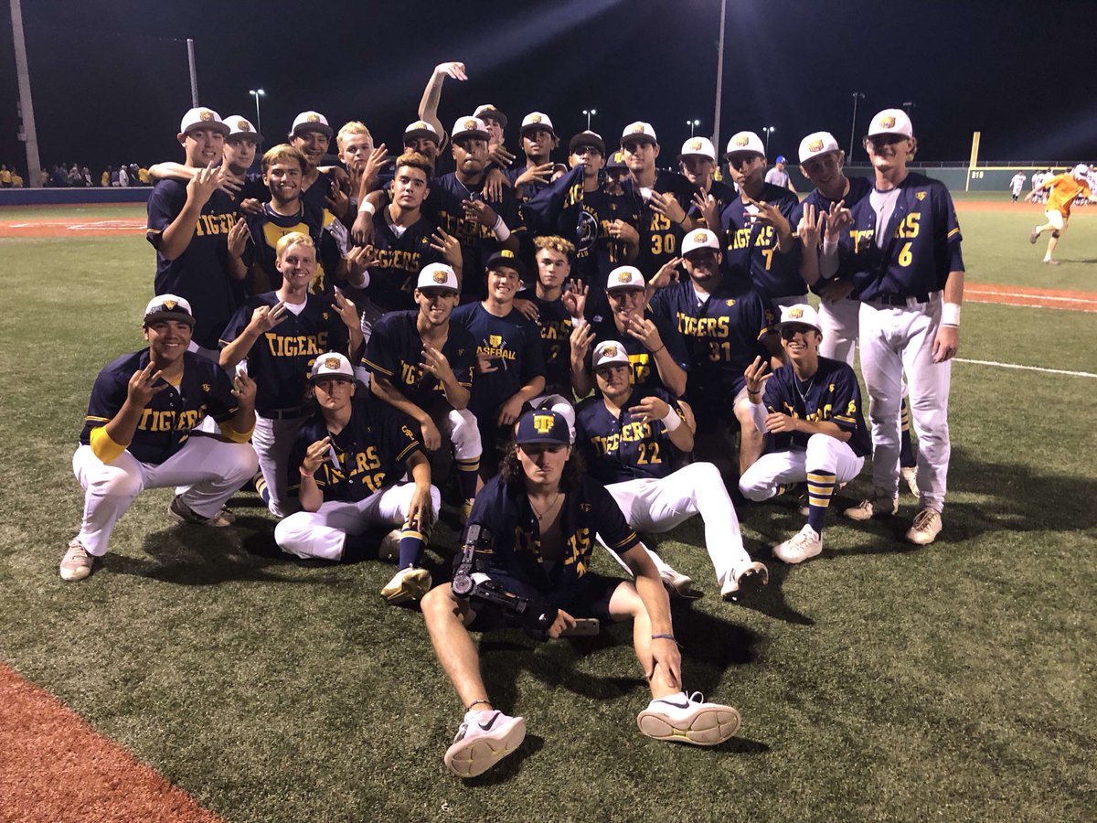 carlin_isaac's tweet photo. ...And can these π― get some π from @VictorOchoDiaz and @SpecNewsATX. @RoundRockISD @roundrock #WTD #PROUDPAPA #StatePlayoffs #6ATexasBaseball #OnlyForTheBigBoys https://t.co/EyktHCxEIk