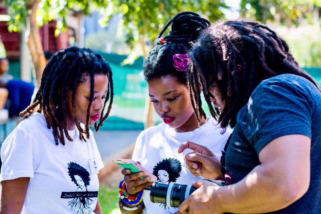 YbDube's tweet photo. @Smah_misshair
#IndaloMeetUp #27April
.#naturalhairloves #naturalhairlove #drlocks #poppingmelanin #melanin #africangirls #smarty_misshair #dreadlocks #dearblackgirl #naturalbeauty #itsyourhair#girlandhair#naturalhairloves#naturalhairsistas #blackgirlmagic ##naturalhairdoescare https://t.co/rpUFYC1gmL