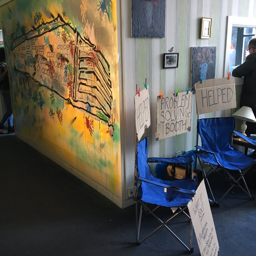 ThriveLDN's tweet photo. We’re with @soundmindsuk running a #problemsolvingbooth at the X-Change exhibition as part of @WAFfringe & now enjoying the community choir! 🎶 🎨#mentalhealth #wellbeing #MHAW2018 https://t.co/3sZ5jsGPTY