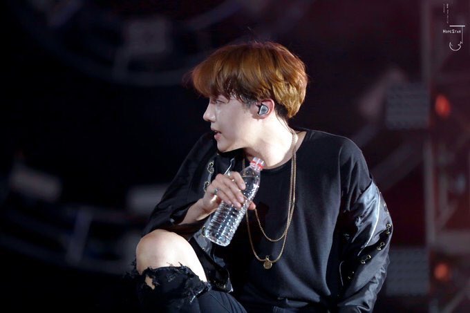 monimonrm's tweet image. [!!!!] แจกไฟล์ภาพคุณพี่เจโฮปบ้าน @/jhopestar [2013~2015] ตอนนี้บ้านปิดไปแล้ว HD ทุกรูป ไฟล์ภาพเดี๋ยวจะแปะในเมนชั่นนะคะ❤️❤️👇🏻👇🏻 
@BTS_twt #iVoteBTSBBMAs