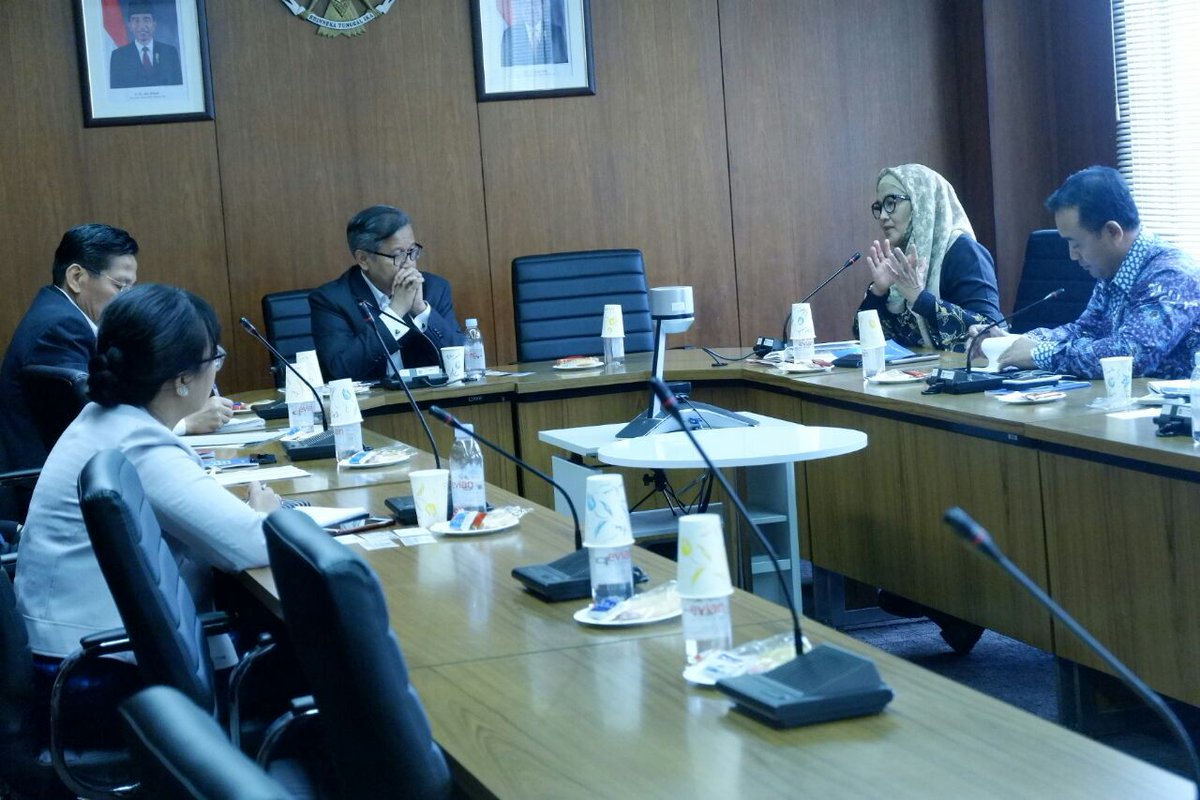 Delegasi Dewan Penguphan Nasional (Depenas) saat diskusi dengan KBRI Jepang. <a href="/KemnakerRI/">Kementerian Ketenagakerjaan RI</a> <a href="/DIT_UPAH/">DIREKTORAT PENGUPAHAN</a> <a href="/Ditsyaker/">Persyaratan Kerja</a>