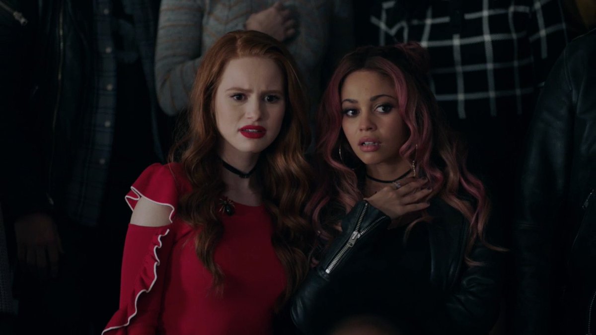 RiverdaleLATAM's tweet image. 📸| Nuevos Still promocionales de #Choni en el 2x22 final de temporada de #Riverdale