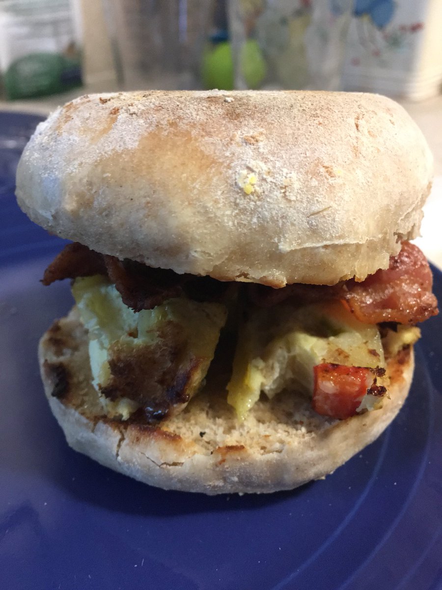 dash_drizzle's tweet image. Homemade fermented sourdough English muffin with homemade frittata and a little bacon #mostlyvegetarian #homemade #foodie #counsciousfood #organic #fermented