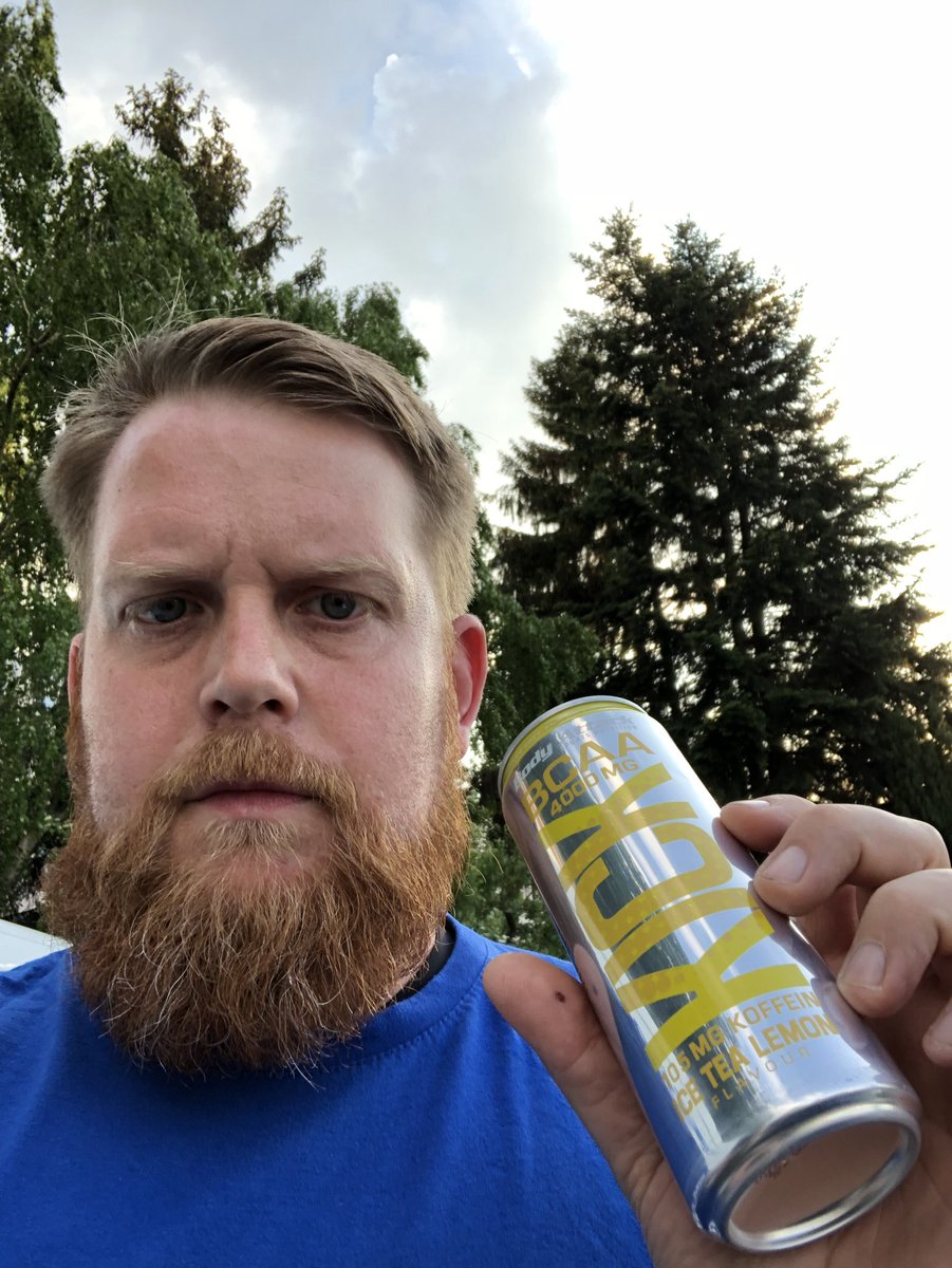 Heer_Fitness's tweet photo. So Freunde vor dem #Training noch ein #bcaakick von @body_attack auf geht’s #trainhard #gymtime https://t.co/igkrXIlguy